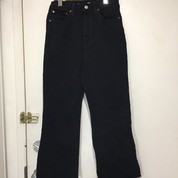 LEVI HIGH RISE CROPPED JEANS SIZE 27 - Picture 1 of 6